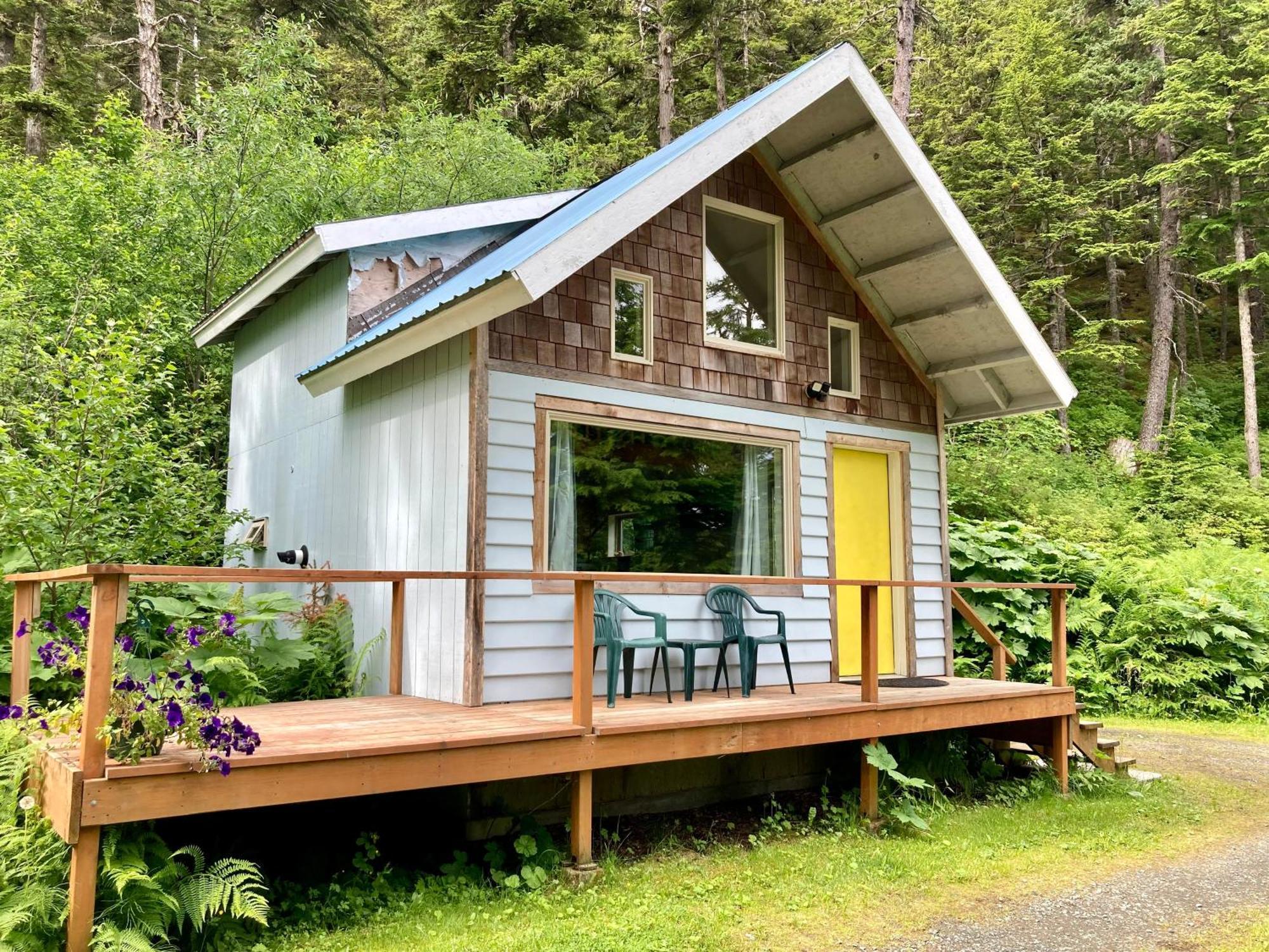 Beach Roadhouse Haines Exterior photo